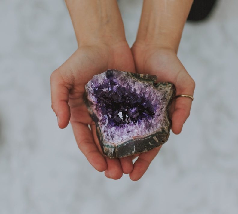 purple and brown geode stone